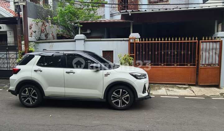 Rarely Available Green Lush House in Benhil Complex, Central Jakarta, Wide Road for 3 Cars.