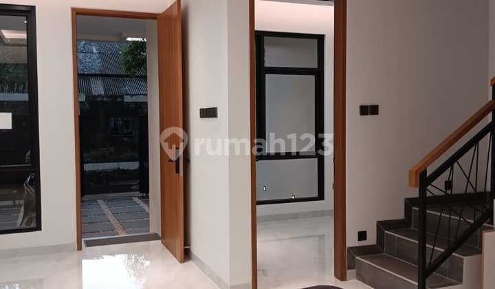 Termurah Rumah Baru 2 , 5 Lantai Siap Huni Dekat Matoa Residence Jagakarsa Jaksel