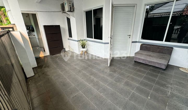 Asri ,bebas Banjir ,2 Lantai, Dekat Sta Ka/ Perkantoran/Perguruan Tinggi, Angkot 2 Lantai Shm Selatan