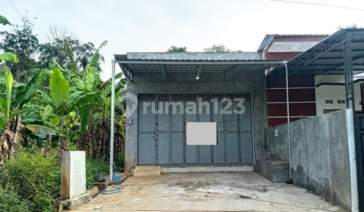 Shop and Residence on Ambarawa Tuntang Street, Bawen, Semarang Regency