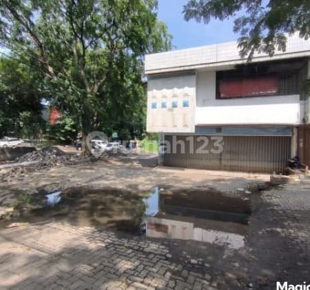 Ruko hook parkir luas dekat bandara area Puri Anjasmoro Semarang