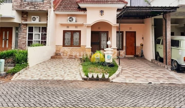 Rumah Cluster Strategis Siap Pakai di Graha Estetika