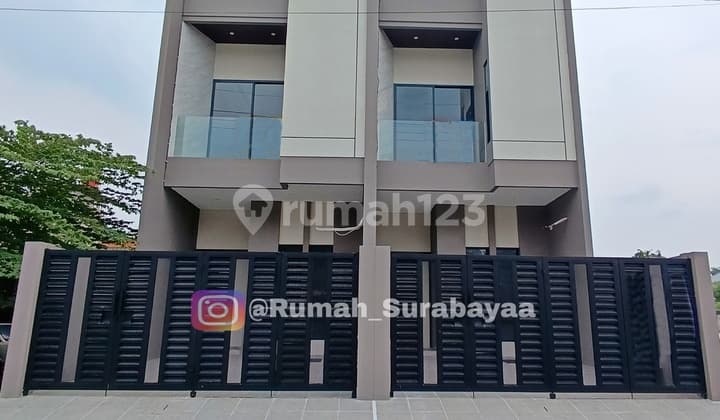 Nice House In Tenggilis Mejoyo Surabaya