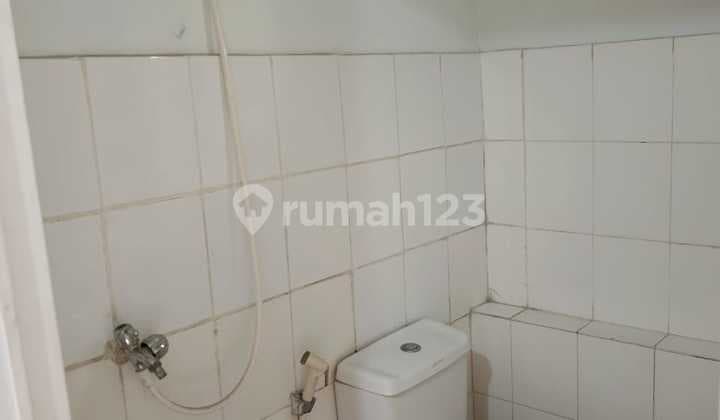 Disewakan Tahunan 2BR Semi Furnished