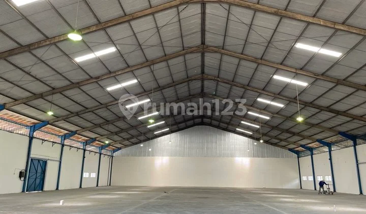 Sidoarjo Warehouse, 5Km from Waru Toll Gate Sidoarjo Warehouse, 5Km from Waru Toll Gate