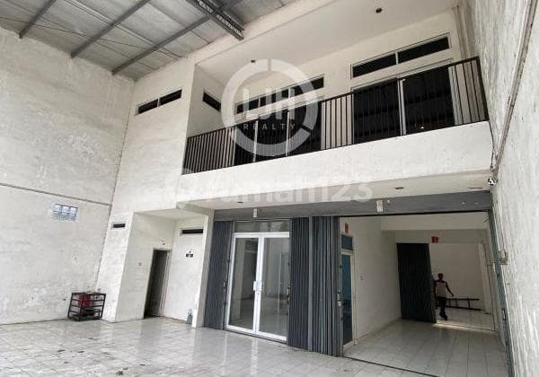 Ruko bagus di jalan Gatot Subroto