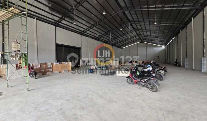 Gudang Baru Ada Loading Dock di Kawasan Industri Candi