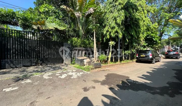 Rumah Strategis di Jl Kavling Polri Luas Tanah 958m2 Ragunan Pasar Minggu Jakarta Selatan Ragunan, Jakarta Selatan