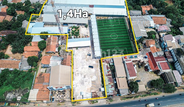 Lahan Komersial di Pinggir Jalan Raya Narogong. Sangat Strategis. Luas 1,4 Hektar