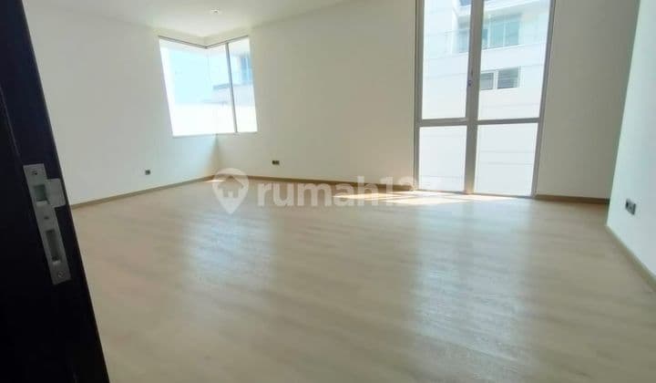 Dijual rumah Golf Island cluster mozart bagus siap huni
