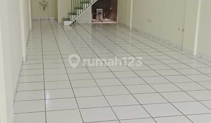 Ruko Dekat Taman Permata Buana Siap Huni Bagus