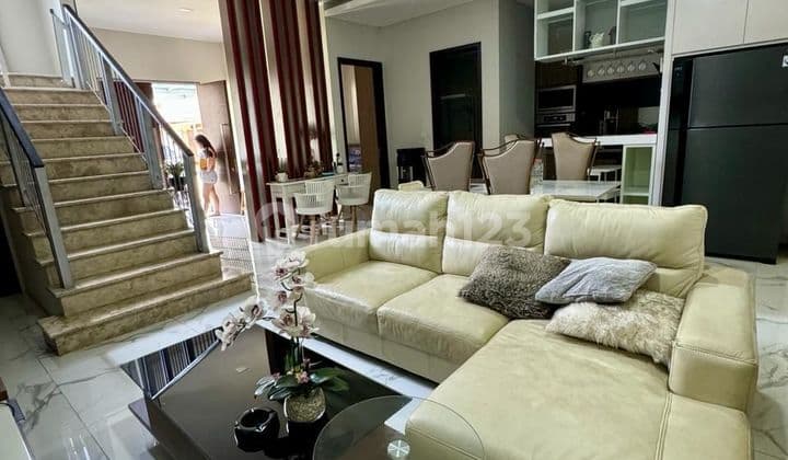 Dijual Rumah Golf Island Full Furnish Design Interior Bagus Banget