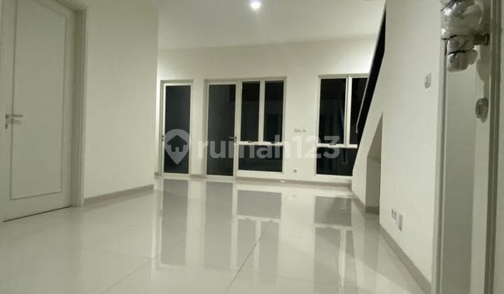 Dijual Cepat Rumah Suvarna Sutera Bagus Siap Huni