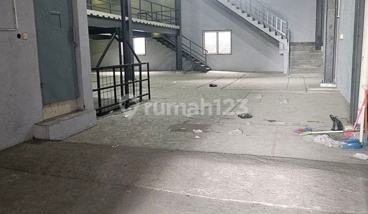 Gudang Elang Laut Boulevard Lokasi Bagus