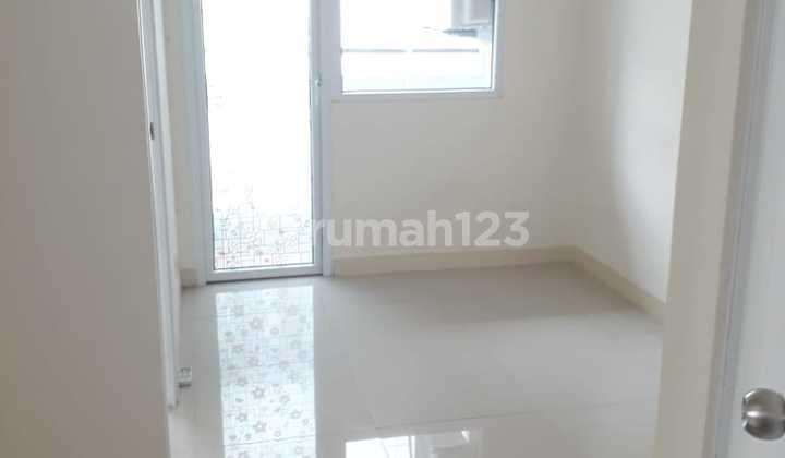 Jual Butuh Twr Atas Mall Unit Hook Green Pramuka