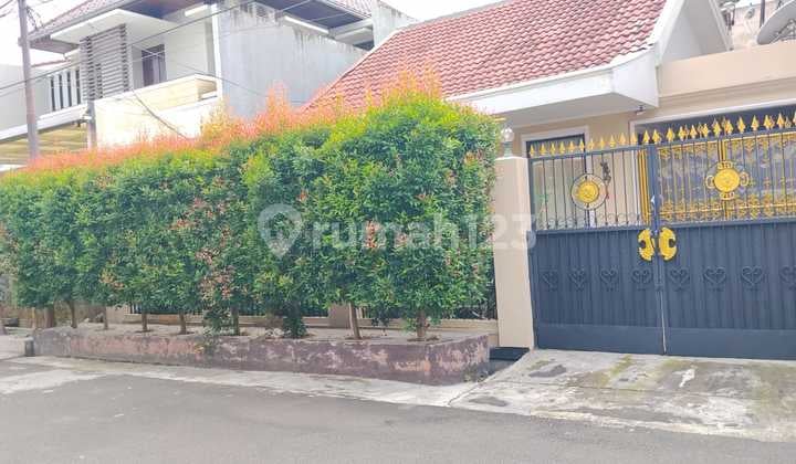 Rumah Lama Murah di Perum Taman Kedoya Baru Kedoya Selatan Kebon Jeruk Jakarta Barat