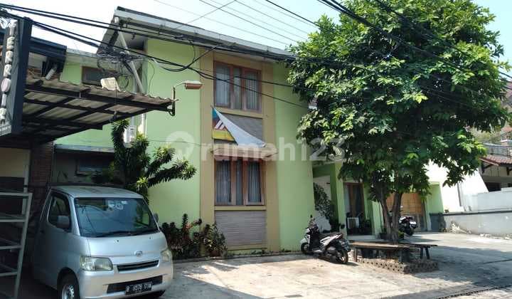 Rumah Lama di Jl Wijaya Timur I Petogogan Kby Baru Jakarta Selatan