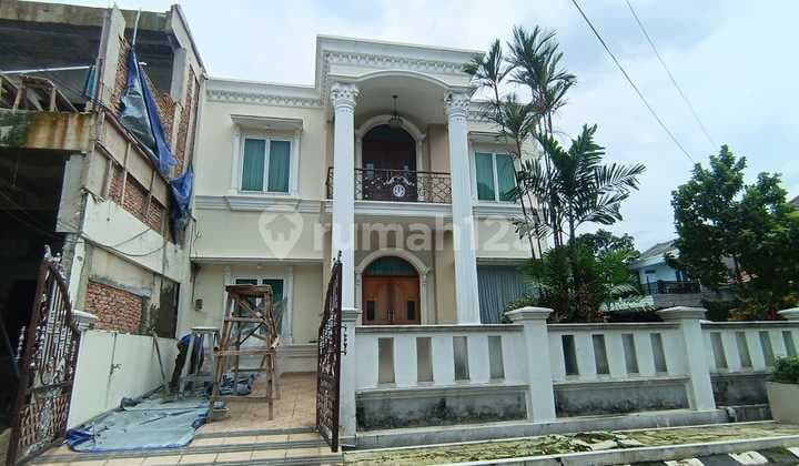 2-Story Corner House with Swimming Pool in Villa Bintaro Regency, Pondok Aren, South Tangerang