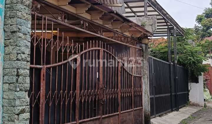 Rumah Lama di Jl Gang Abadi Jagakarsa Jakarta Selatan
