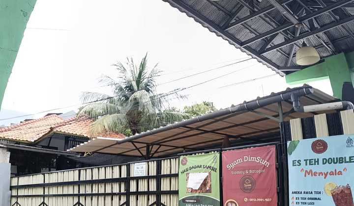 Rumah Lama di Jl Raya Tanjung Barat Lama Jagakarsa Jakarta Selatan