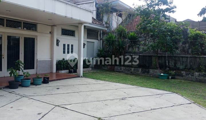 Rumah di Pusat Kota