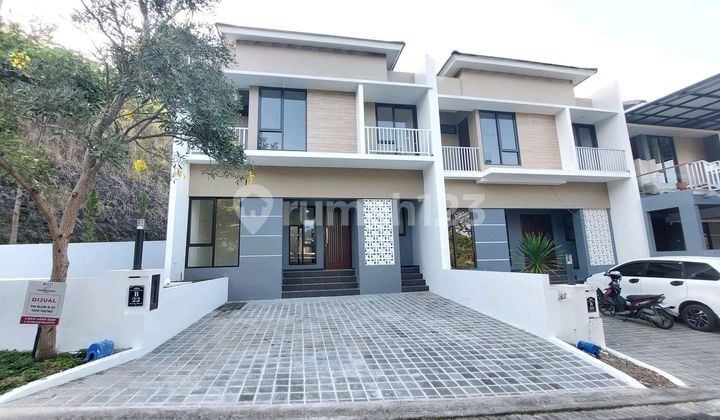 Dijual Rumah Free PPN Posisi Pojok Depan Taman di Pandanaran Hills Semarang