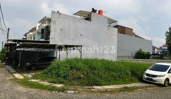 Daan Mogot Baru Housing Complex, Hoek Cluster Plot