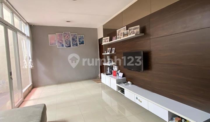 Disewakan Rumah 2Lt Pusat Kota Full Furnish