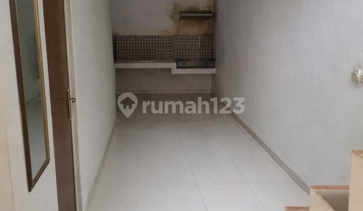 Turun Harga Rumah 2Lt di Taman Kopo Indah 1 Dkt ke Jalan 2 Mbl