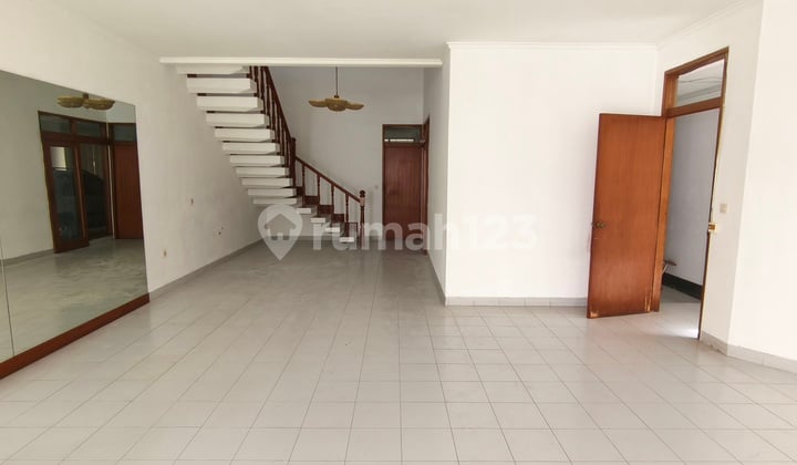 For Rent: Dadali Complex House, Suitable for Office or Residence.
