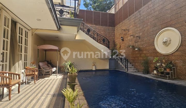 RUMAH MEWAH SUDAH LENGKAP SIAP HUNI ADA KOLAM RENANG DI BELANO GS