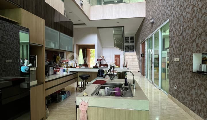 Dijual Rumah Mewah Frangipani De Park, Bsd Lingkungan Asri