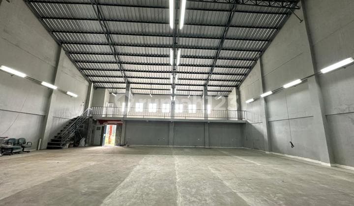 FOR SALE WAREHOUSE CILENGGANG, BSD IN GOOD CONDITION WITH A GREAT LOCATION