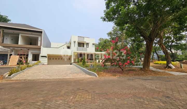 Rumah Mewah Fully Furnish.view.danau Di.bsd