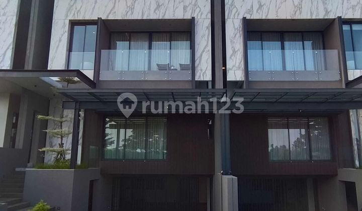 Citra Lake Villa, West Jakarta