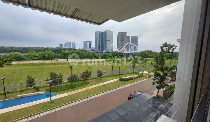 Rumah 2 Lantai Sudah Renovasi Furnished SHM di Jl. Pantai Indah Utara 2, Jakarta Utara