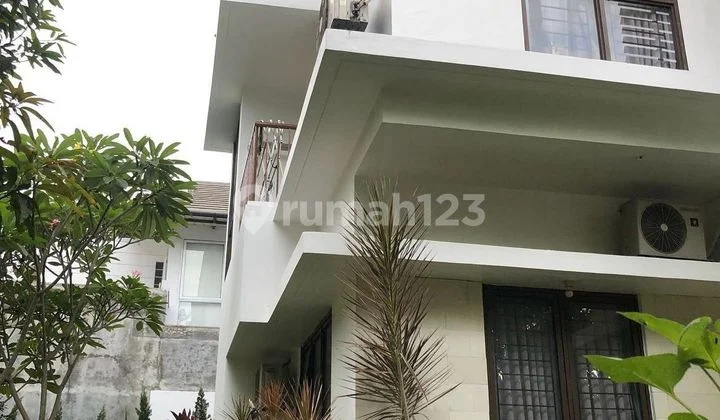 Rumah Terawat Sering Tersewa Bagus Buat Investasi Di Bintaro Sektor 9