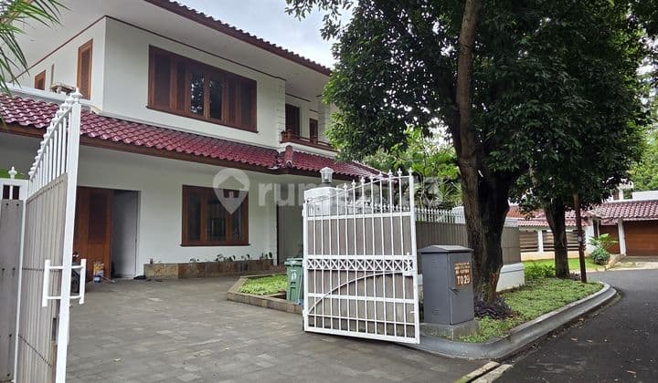 Rumah Asri Siap Huni di Pondok Indah