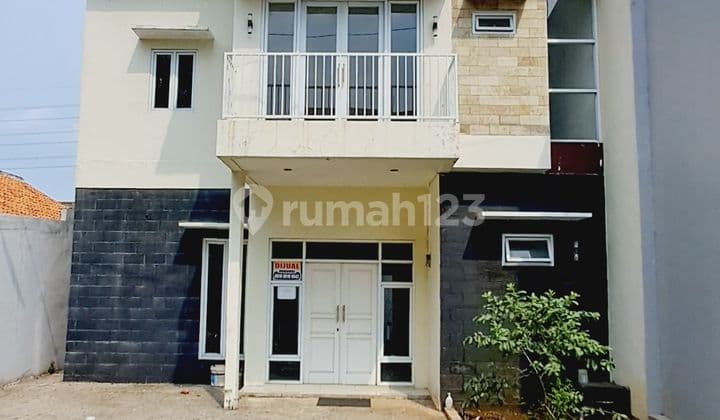 Rumah Cibubur Jaktim Banting Harga