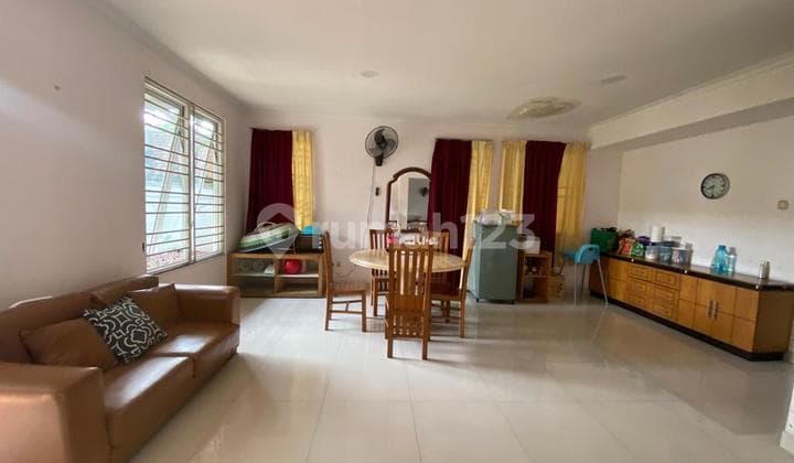 Rumah 2 Lantai di Menteng Bagus Siap Huni Lippo Cikarang