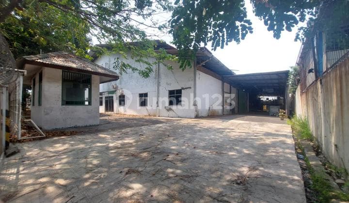 Strategic Factory in Lippo Cikarang