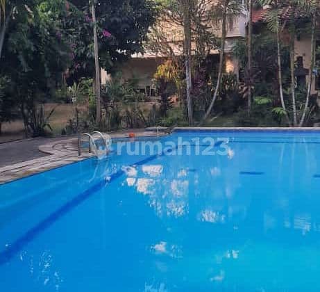 Rumah Ekspatriat Siap Huni Lokasi Strategis