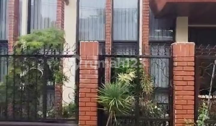 Dijual Rumah 2 Lantai Bagus.harga NJOP Dekat Toll