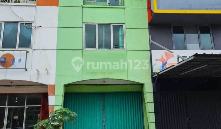 3-Story Shop House Victoria Park Karawaci Tangerang