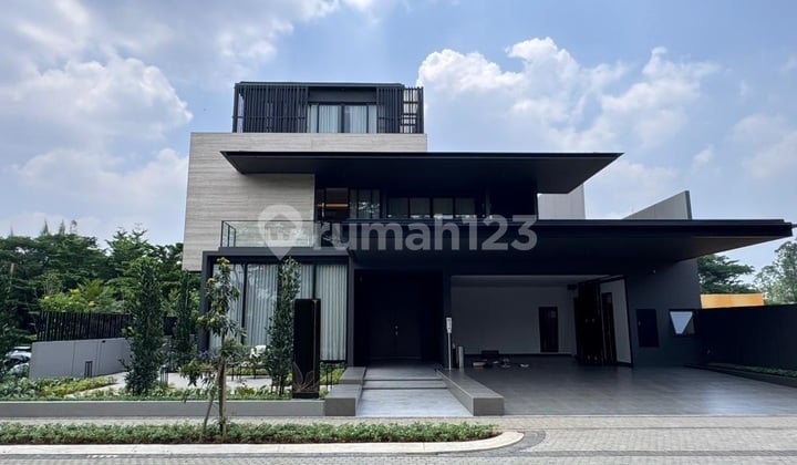Rumah 3 Lantai dengan Mezanin di Botanic Villa Navapark BSD City