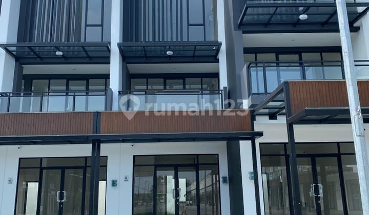 Ruko 3 Lt Hampton Gading Serpong. Ruko Terpanjang di Hampton 4,5x22 m