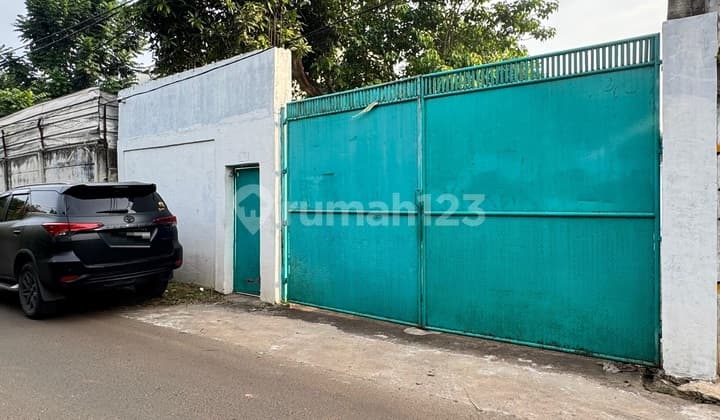 Plot / Warehouse in East Buaran Raya - Jelupang, Serpong