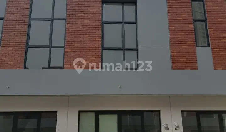 Rented 2-Story Shophouse Yc Hub BSD City Near Atmajaya University
