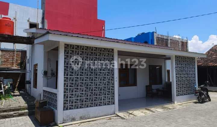 House near Atmajaya University Yogyakarta Good