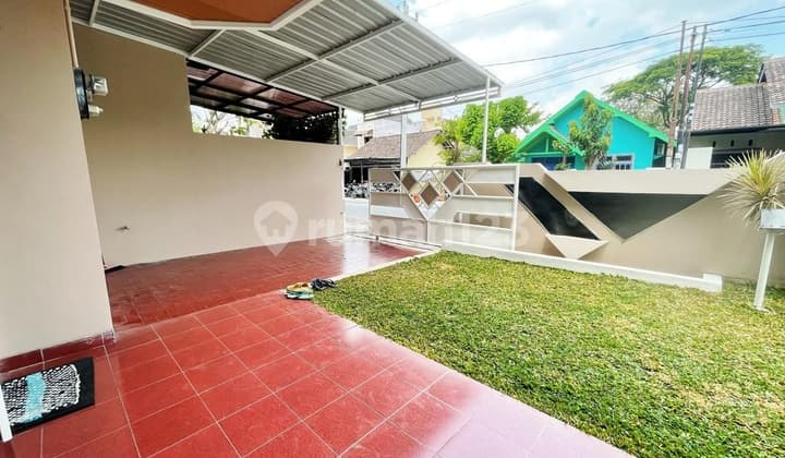 Rumah Dalam Kota Dekat Mall Pakuwon Yogyakarta